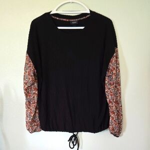 Daytrip Black And Floral Top Size Medium